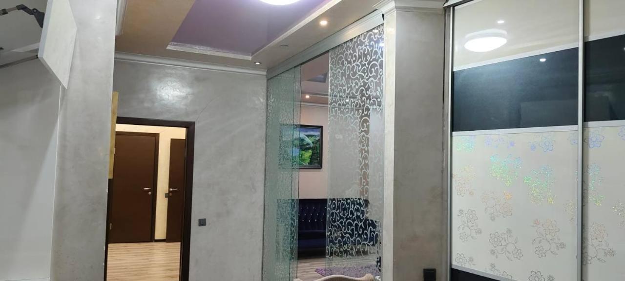 Nurly Tau 2Room Apartments อัลมาตี ภายนอก รูปภาพ