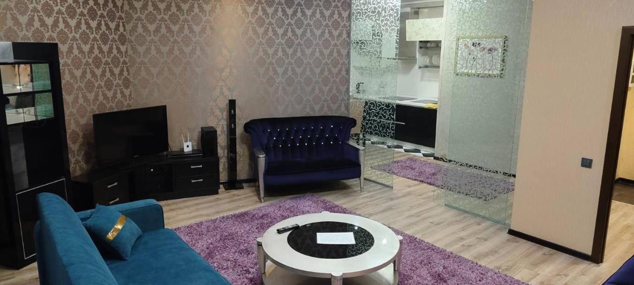 Nurly Tau 2Room Apartments อัลมาตี ภายนอก รูปภาพ