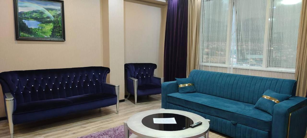 Nurly Tau 2Room Apartments อัลมาตี ภายนอก รูปภาพ