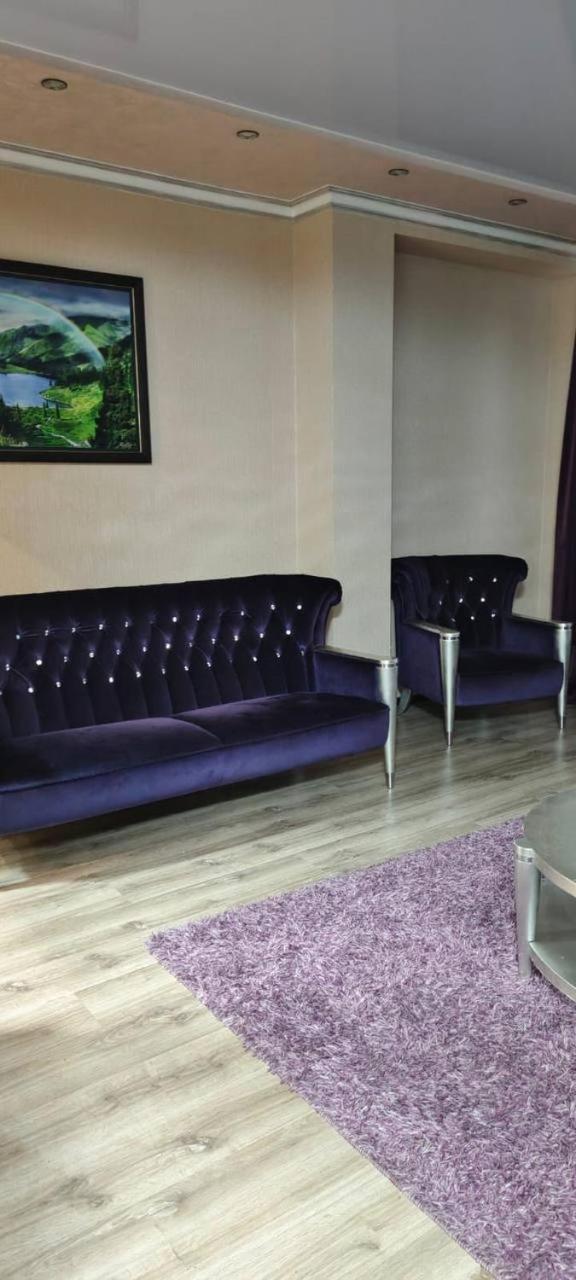 Nurly Tau 2Room Apartments อัลมาตี ภายนอก รูปภาพ