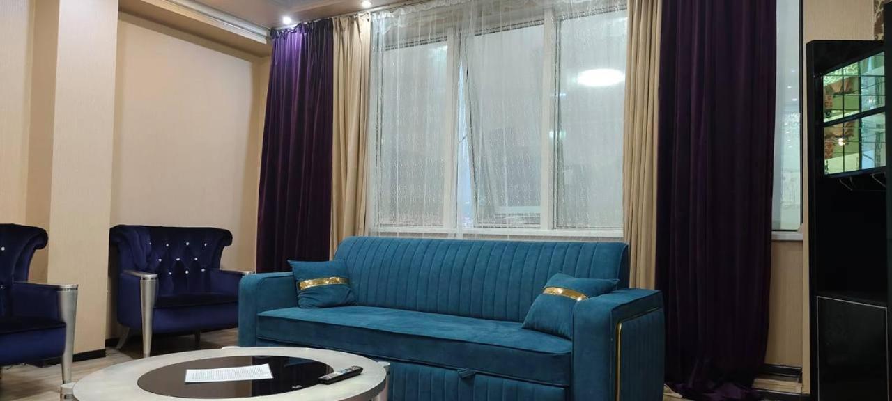 Nurly Tau 2Room Apartments อัลมาตี ภายนอก รูปภาพ