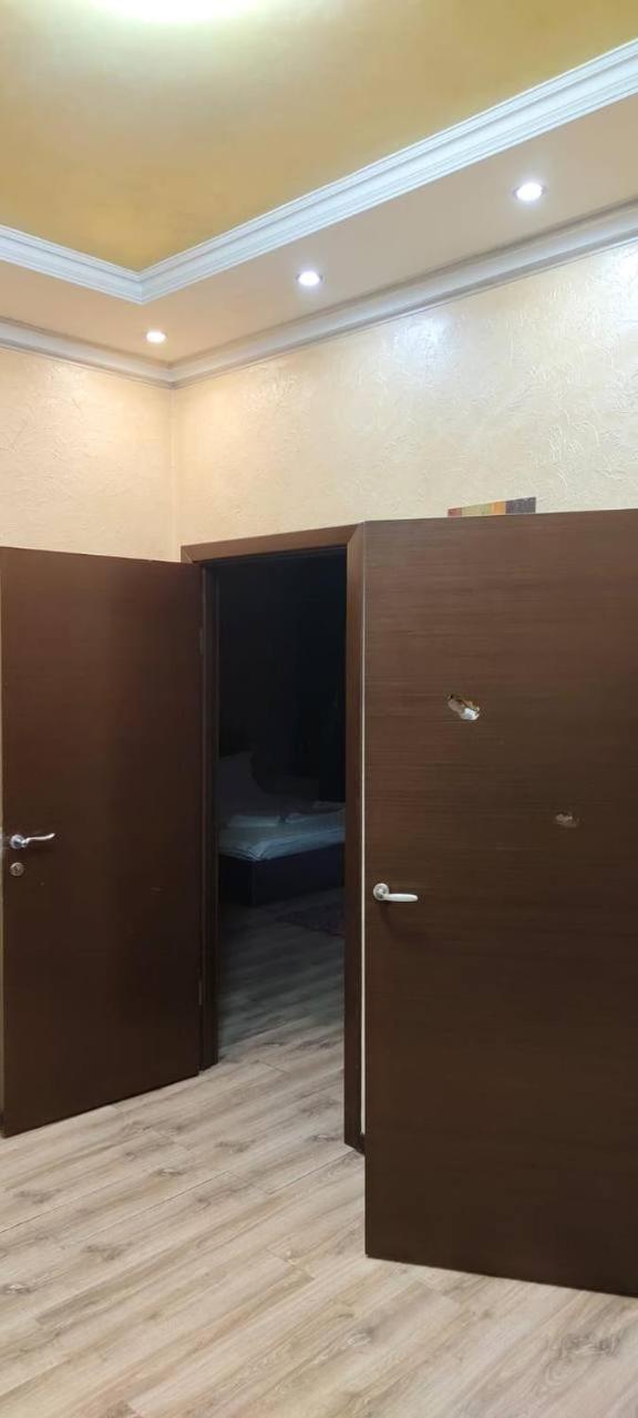 Nurly Tau 2Room Apartments อัลมาตี ภายนอก รูปภาพ