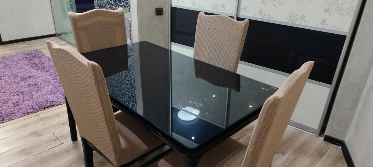 Nurly Tau 2Room Apartments อัลมาตี ภายนอก รูปภาพ